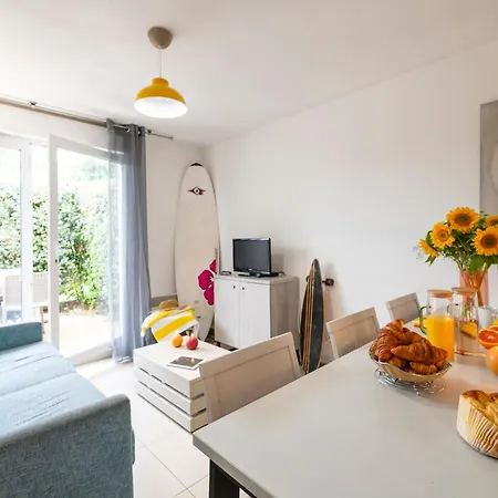 Lagrange Les Carrelets 3* סן-פאלה-סור-מר